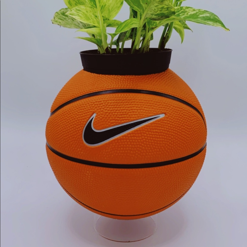 Basketball planter with stand